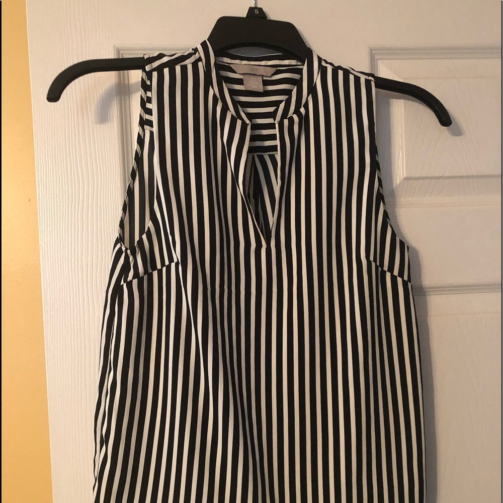 Black and white stripped sleeveless top